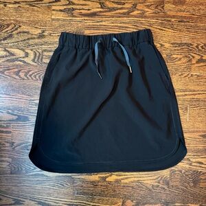 Lululemon black skirt